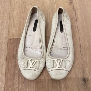 Louis Vuitton Flats Size 36.5 - Cream